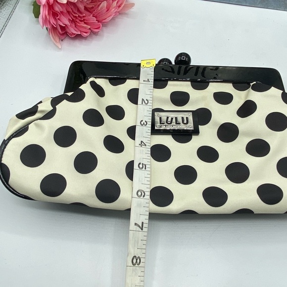 Lulu by Guinness BW Polka Dot Clutch - Picture 5 of 9
